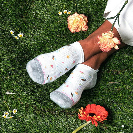 FLOWERS AND BEES | ANKLE COMPRESSION SOCKS FOR WOMEN