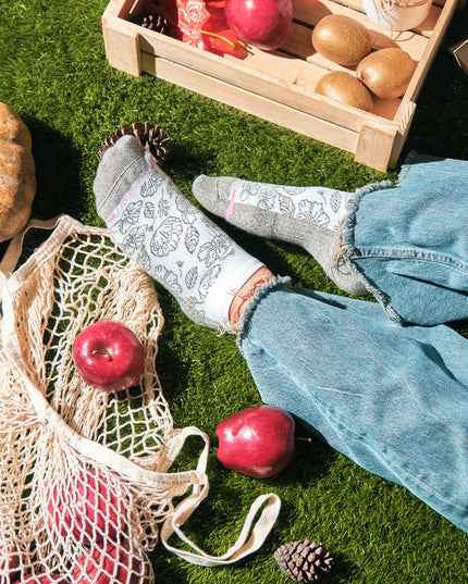 Floral Outline | Ankle Compression Socks for Women