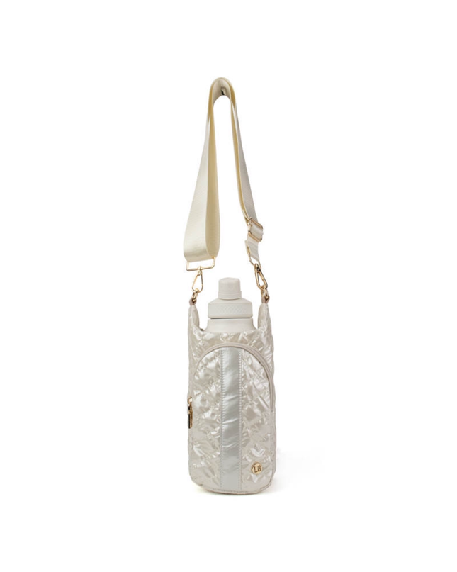 Jennifer Drink Carrier Snow